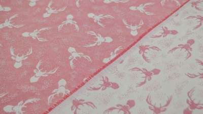 rosa Jacquard Hirsch Hirschstoff rosa weiß wollweiß Landhausstil rosa Landhaus  Hirsch rosa Polsterstoff mit Hirschen Hirschgeweih rosa Möbelbezugsstoff Hirsch Dekostoff Hirsche  Alpenstyle Hirsche Landhausstyle  Jacquard Stoff Hirschprofil  Hirschstof  r