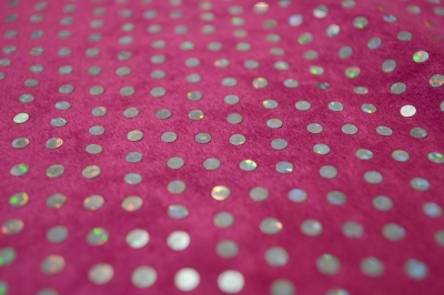 Pailletten auf Pannesamt pink - silber