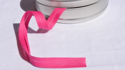 pinkes Schrägband Einfassband in Pink  Schrägbänder Band zum Einfassen einfassen umsäumen Maskenschrägband