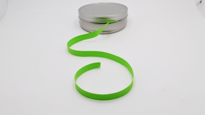 hellgrünes Schrägband Einfassband in Grün Schrägbänder Band zum Einfassen einfassen umsäumen Maskenschrägband