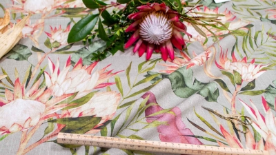 PROTEA Rose, Lilie, Blütenstände, Inforescenses, Kolibri Stoff, Dekostoff mit Farn, Pflanzen, Blättern und Orchidee, Rosen, Farnen, Botanikstoff,  Sommerstoff für Tischdecken und Kissen, Stoff für Terrasse, Balkon, Gartenmöbel, Stoff mit Kaprose, Caprose,