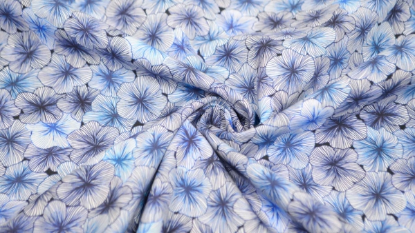 1175-Blume blau TOOTAL Baumwolle Blume blau blaue Blüten Stoff mit Blüten Blütenstoff Blüten in Blau Stoff mit Blumenblüten Digitaldruck Stoff