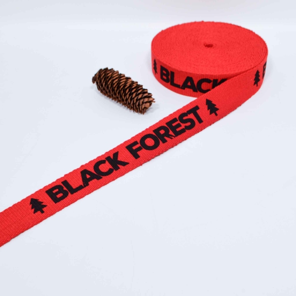 Black Forest Gurtband rot rotes Gurtband mit Black Forest Schwarzwald Schriftzug Black Forest Gurtband Gurtbänder Black Forest Schwarzwald rot schwarz  40 mm Gurtbänder Black Forest rot schwarz schwarz Gurtband Black Forest in 38 mm Taschen Taschengurtban